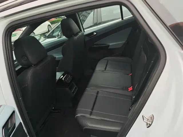 Volkswagen ID.4 X — Фото автомобиля 11