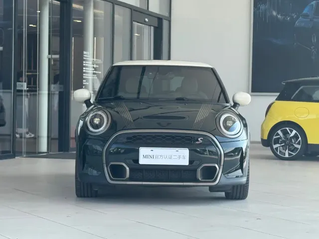 MINI Hatch — Фото автомобиля 2