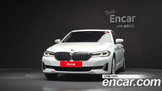 BMW 5 Series G30 — Фото автомобиля 3