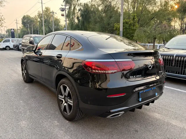 Mercedes-Benz GLC Coupe — Фото автомобиля 3