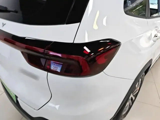 Chery Tiggo 8 — Фото автомобиля 7