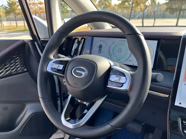 GAC Trumpchi M8 — Фото автомобиля 12