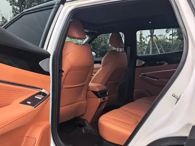 Geely Boyue — Фото автомобиля 7