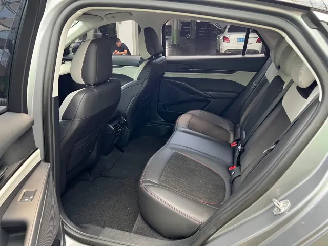 Ford Mondeo — Фото автомобиля 8