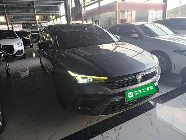 Roewe i5 — Фото автомобиля 3