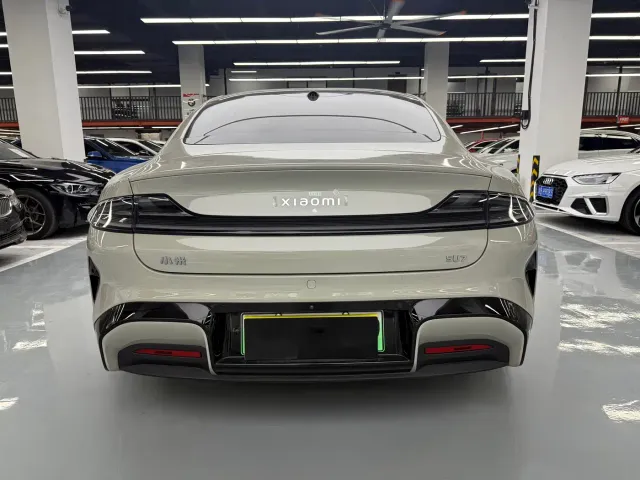 Xiaomi SU7 — Фото автомобиля 24