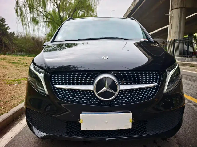 Mercedes-Benz V-Class — Фото автомобиля 3