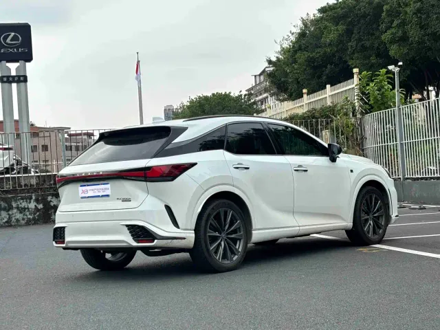 Lexus RX — Фото автомобиля 2