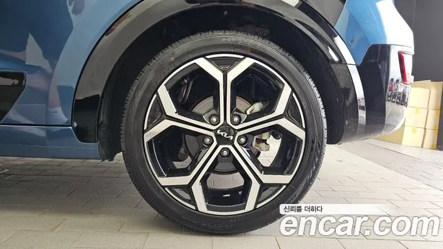 Kia Niro The All New Niro Signature — Фото автомобиля 16