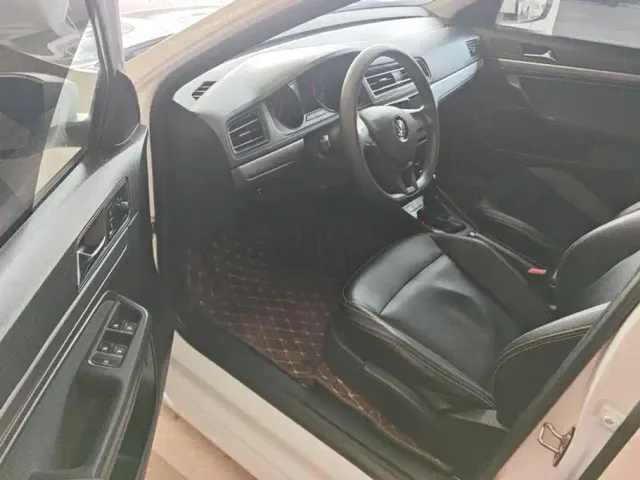 Volkswagen Lavida — Фото автомобиля 9