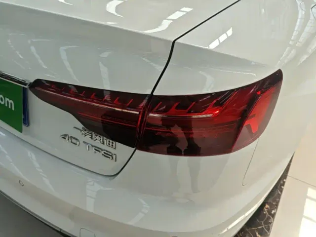 Audi A4L — Фото автомобиля 7