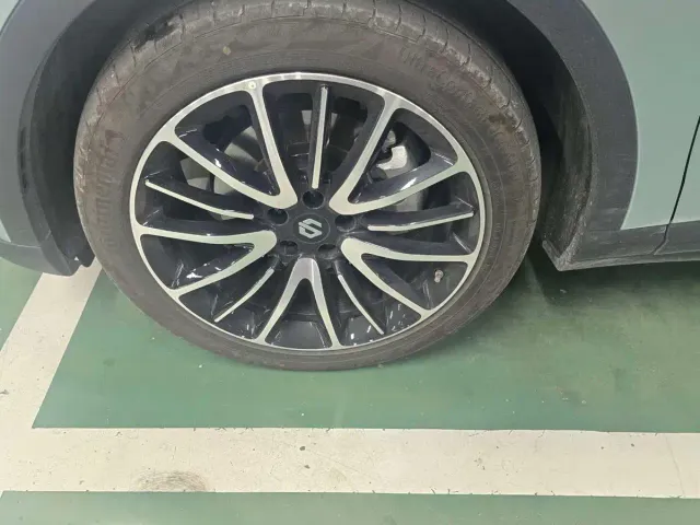 Leapmotor C11 — Фото автомобиля 10
