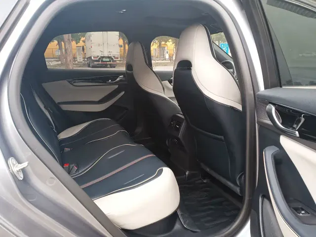 BYD Qin PLUS — Фото автомобиля 12