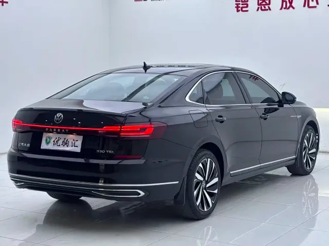 Volkswagen Passat — Фото автомобиля 5