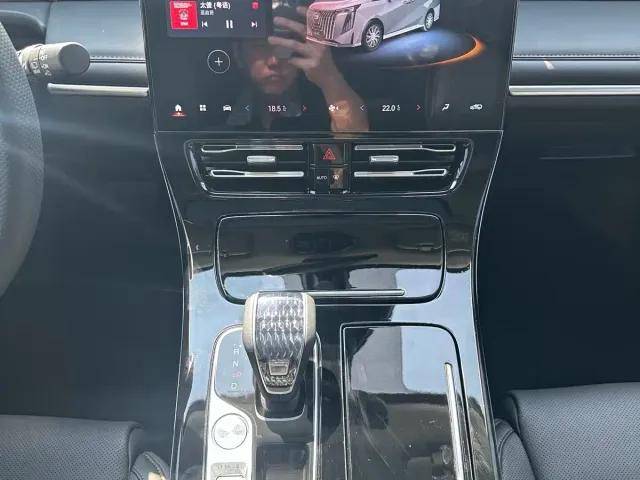 GAC Trumpchi M8 — Фото автомобиля 13