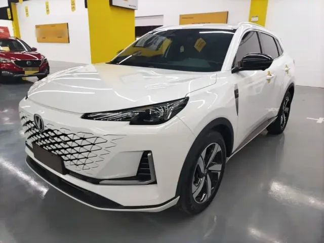 Фотография автомобиля — Changan CS55 Plus