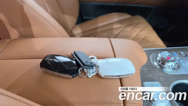 Genesis GV80 — Фото автомобиля 15
