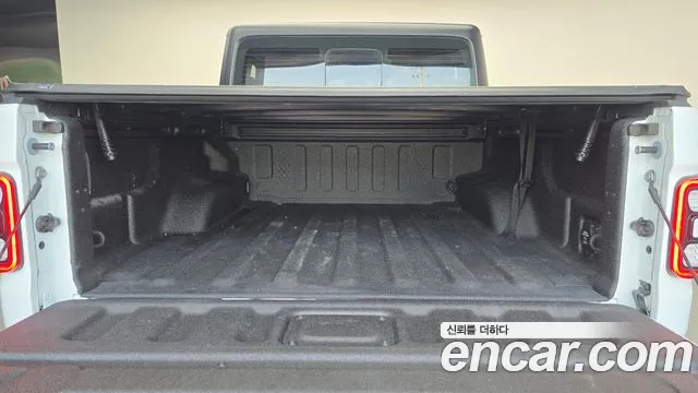 Jeep Gladiator JT — Фото автомобиля 20