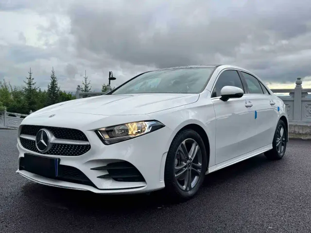 Фотография автомобиля — Mercedes-Benz A-Class