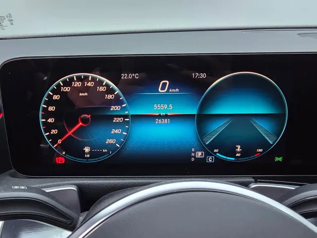 Mercedes-Benz GLB-Class — Фото автомобиля 20
