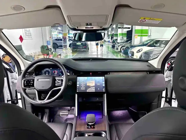 Land Rover Discovery Sport — Фото автомобиля 10