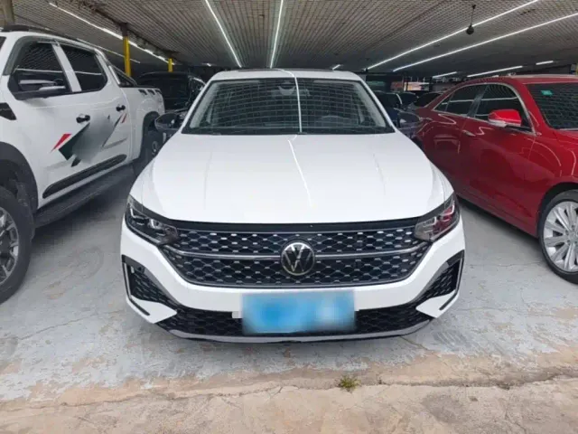 Volkswagen Lavida — Фото автомобиля 2