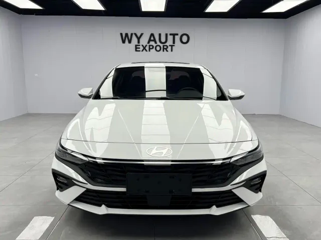 Hyundai Elantra — Фото автомобиля 3