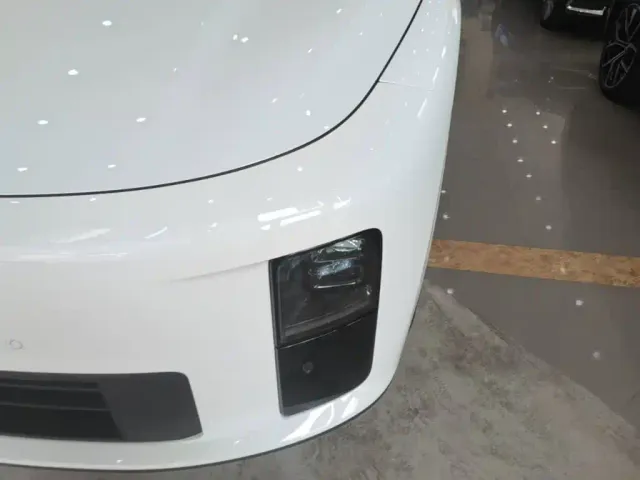 Li Auto Li Auto i6 2025 4WD Base Model — Фото автомобиля 23
