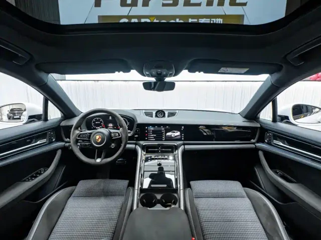Porsche Panamera — Фото автомобиля 14