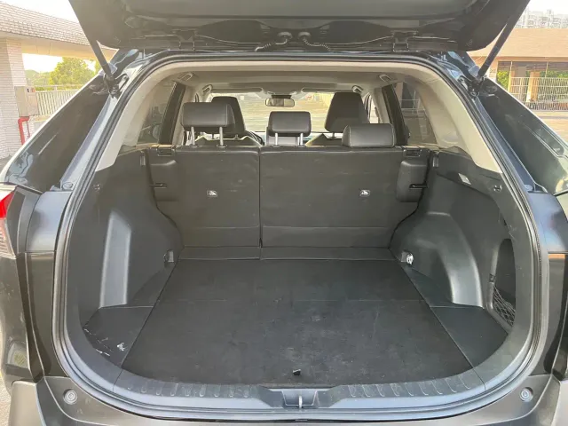 Toyota RAV4 — Фото автомобиля 12
