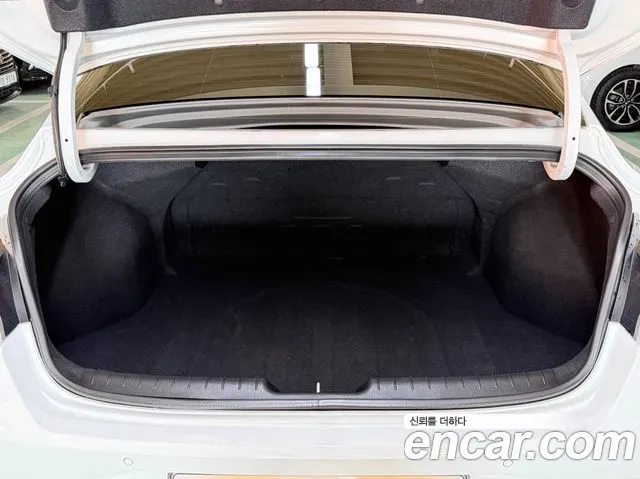 Hyundai Avante CN7 — Фото автомобиля 20