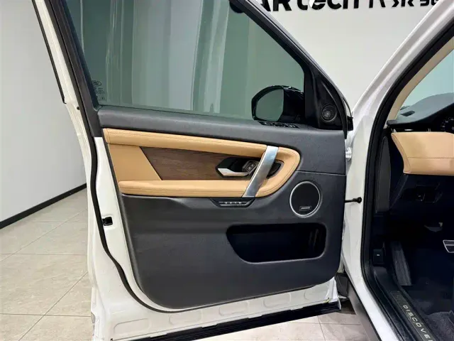 Land Rover Discovery Sport — Фото автомобиля 17