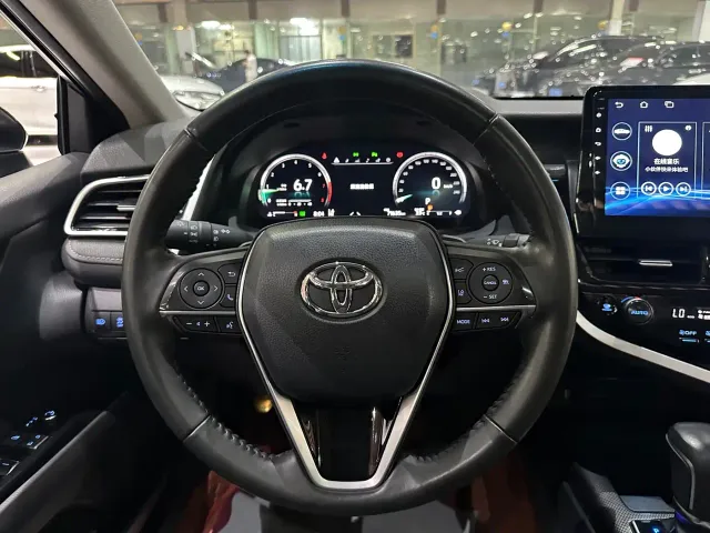 Toyota Camry — Фото автомобиля 8