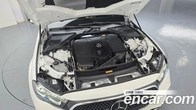 Mercedes-Benz E-Class — Фото автомобиля 9