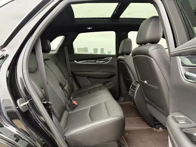 Cadillac XT5 — Фото автомобиля 14