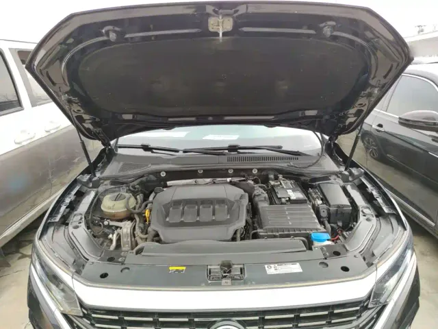 Volkswagen Passat — Фото автомобиля 15