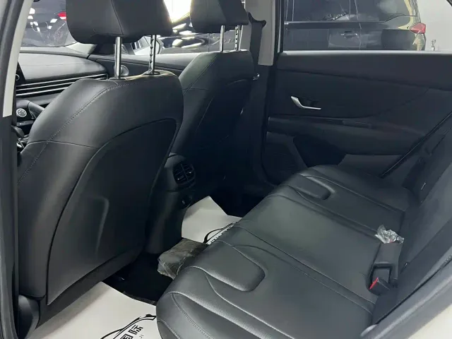 Hyundai Elantra — Фото автомобиля 13