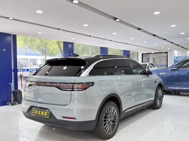 Leapmotor C11 — Фото автомобиля 7