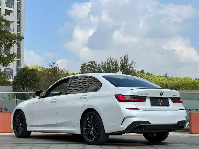 BMW 3 Series — Фото автомобиля 4