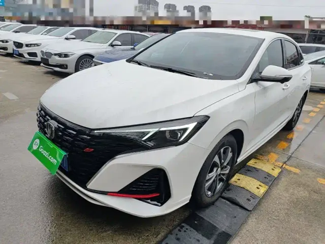 Фотография автомобиля — Changan Eado