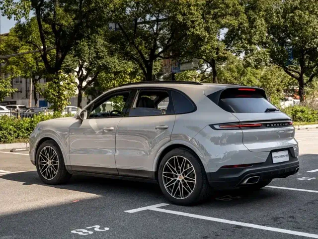 Porsche Cayenne — Фото автомобиля 6