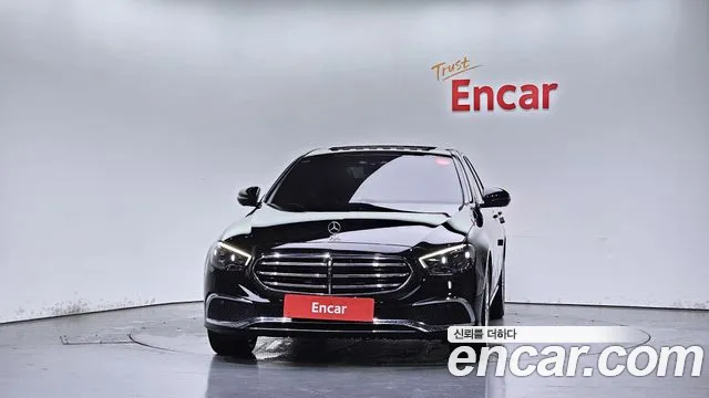 Mercedes-Benz E-Class — Фото автомобиля 2