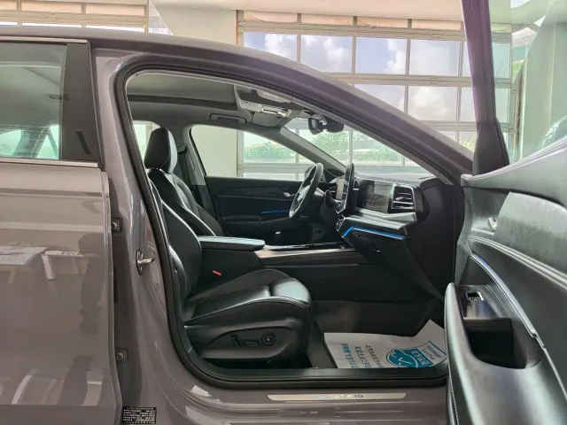 Volkswagen Passat — Фото автомобиля 13