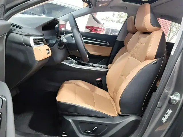 Geely Emgrand — Фото автомобиля 9