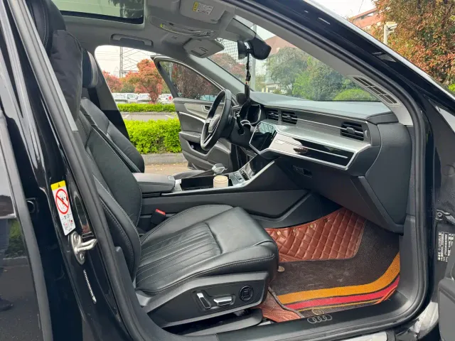 Audi A6L — Фото автомобиля 11