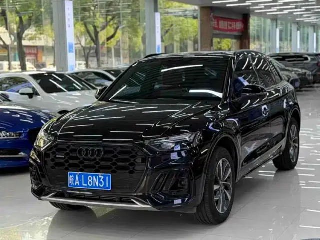 Фотография автомобиля — Audi Q5L