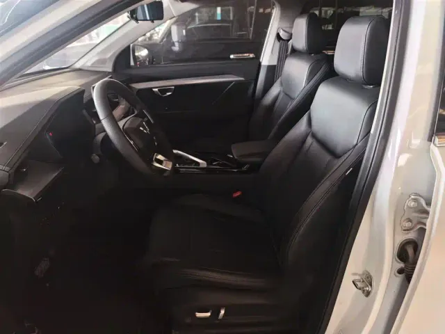 Wuling Asta — Фото автомобиля 10