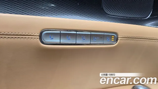 Genesis G90 Бензин 3.5 турбо AWD — Фото автомобиля 25