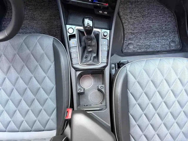 Volkswagen Sagitar — Фото автомобиля 9