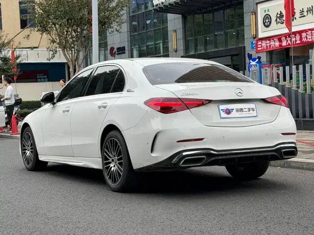Mercedes-Benz C-Class — Фото автомобиля 4